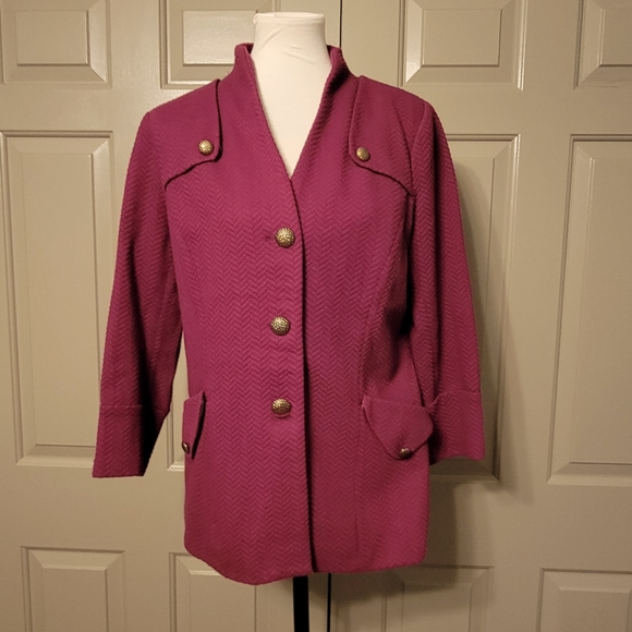 Joan Rivers ladies berry color button up textured blazer.